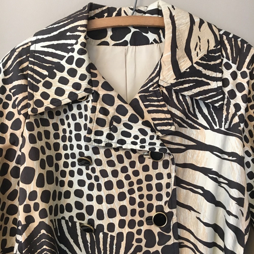 Count Remi Vintage Trench - Picture 11 of 16